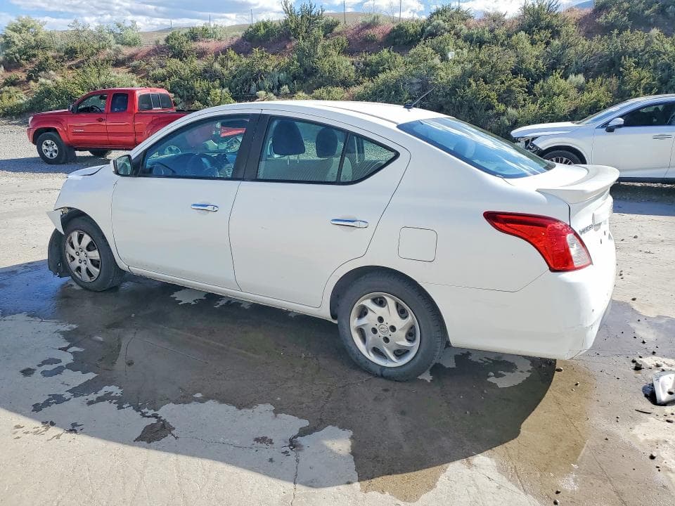 2018 NISSAN VERSA SV 2