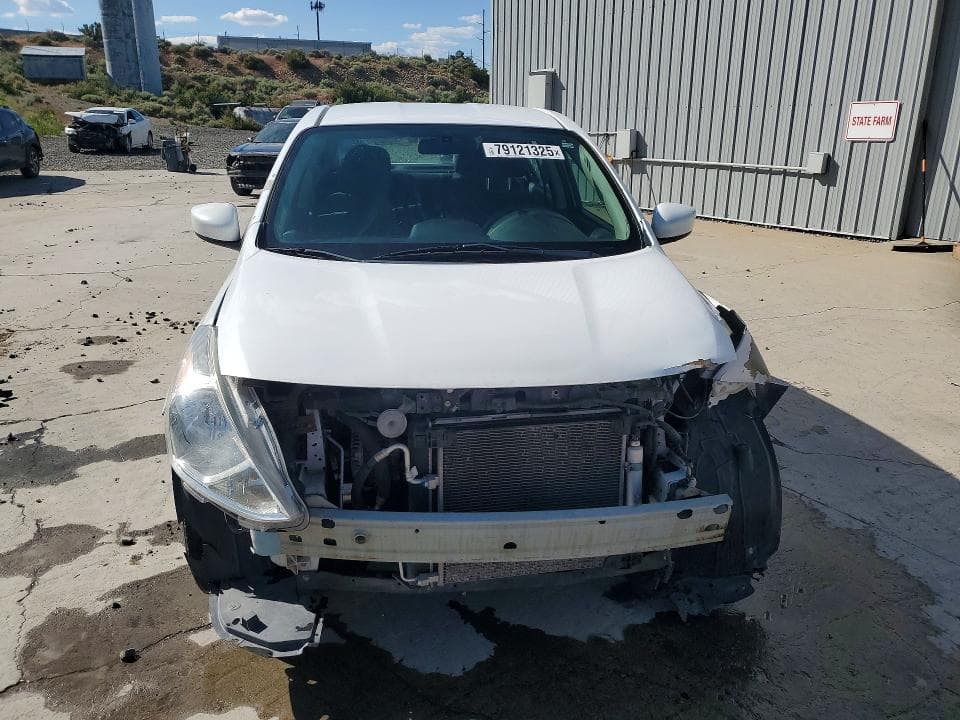 2018 NISSAN VERSA SV 5