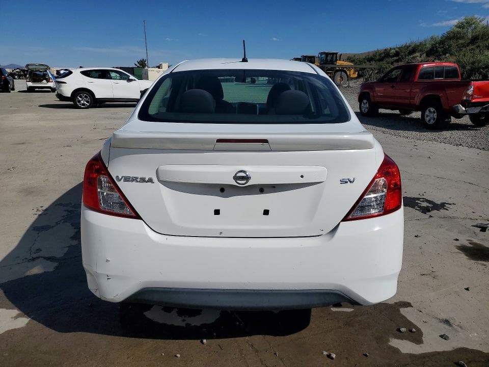 2018 NISSAN VERSA SV 6