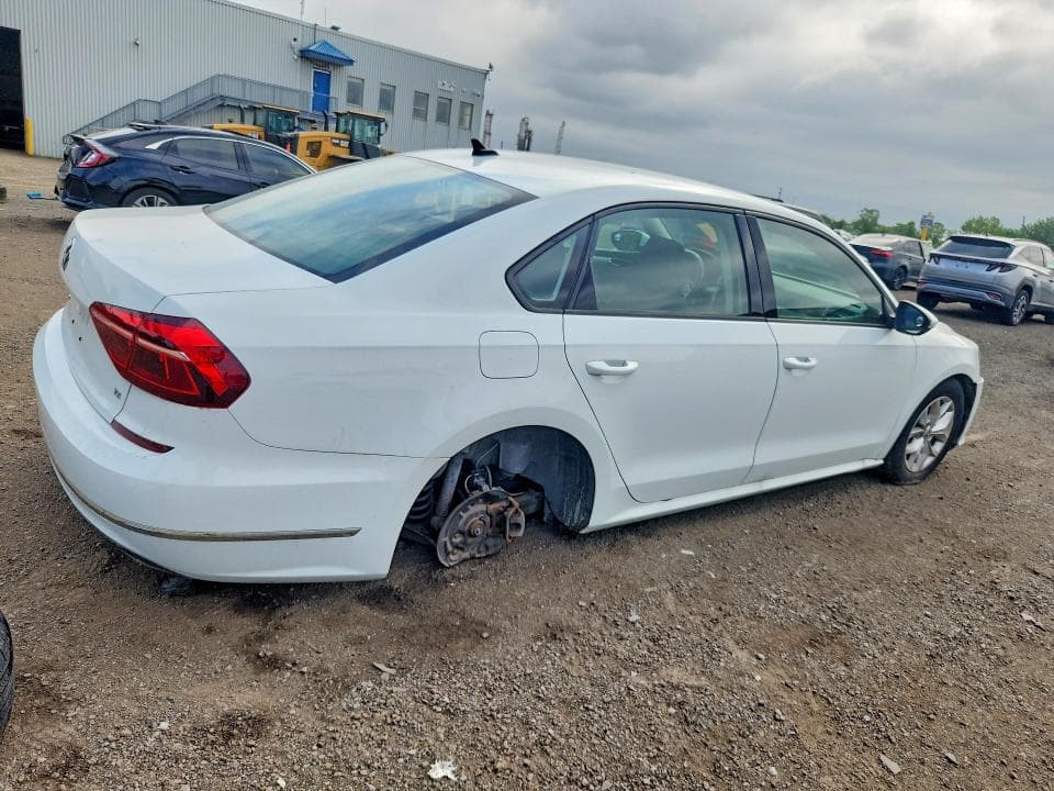 2018 VOLKSWAGEN PASSAT S S 3