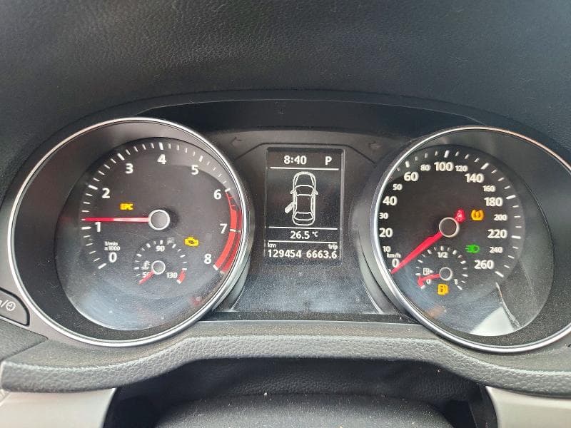 2018 VOLKSWAGEN PASSAT S S 9