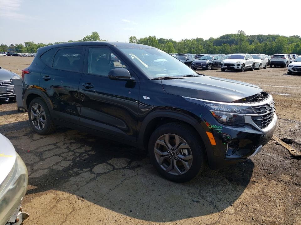 2026 KIA SELTOS LX 4
