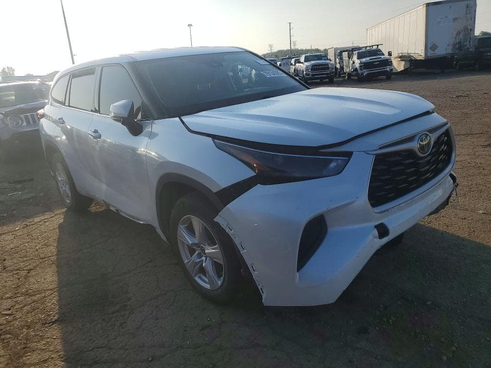 2022 TOYOTA HIGHLANDER L 4