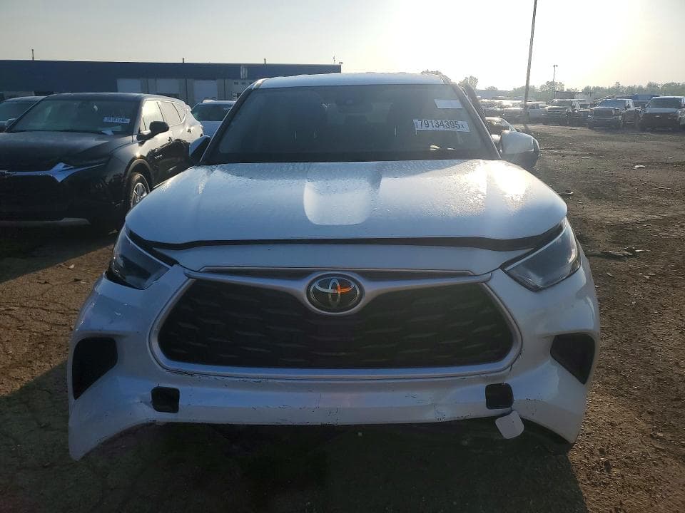 2022 TOYOTA HIGHLANDER L 5