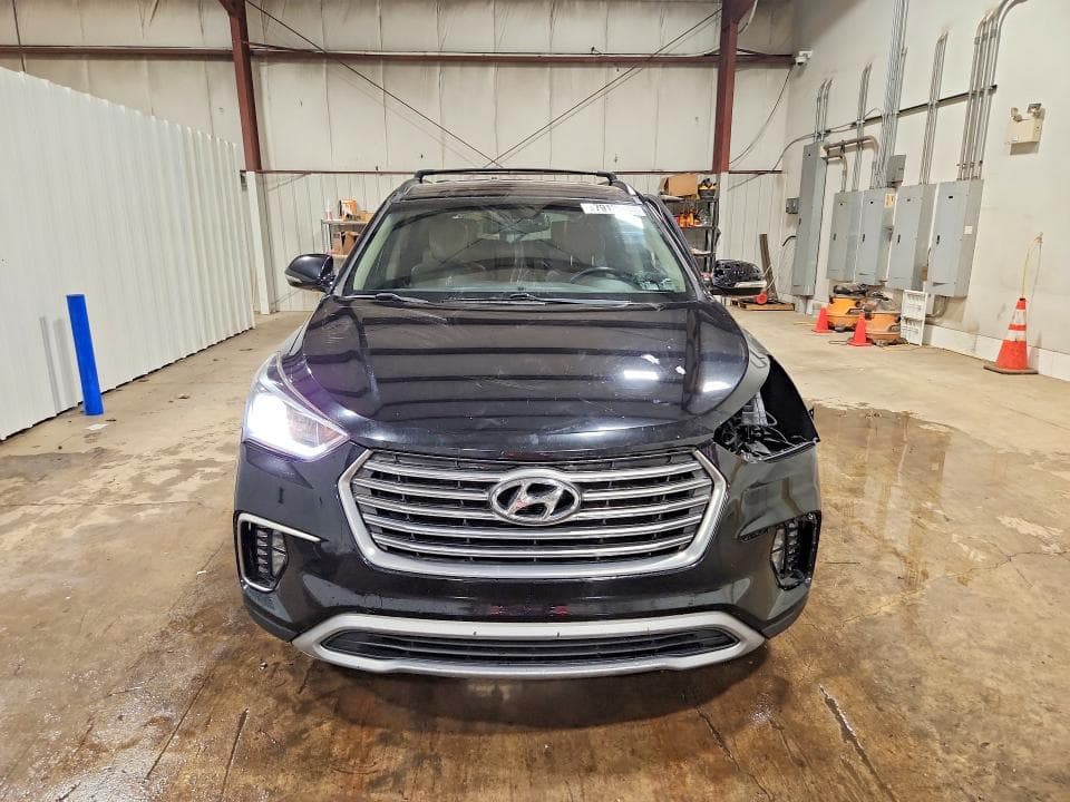 2017 HYUNDAI SANTA FE SE 5