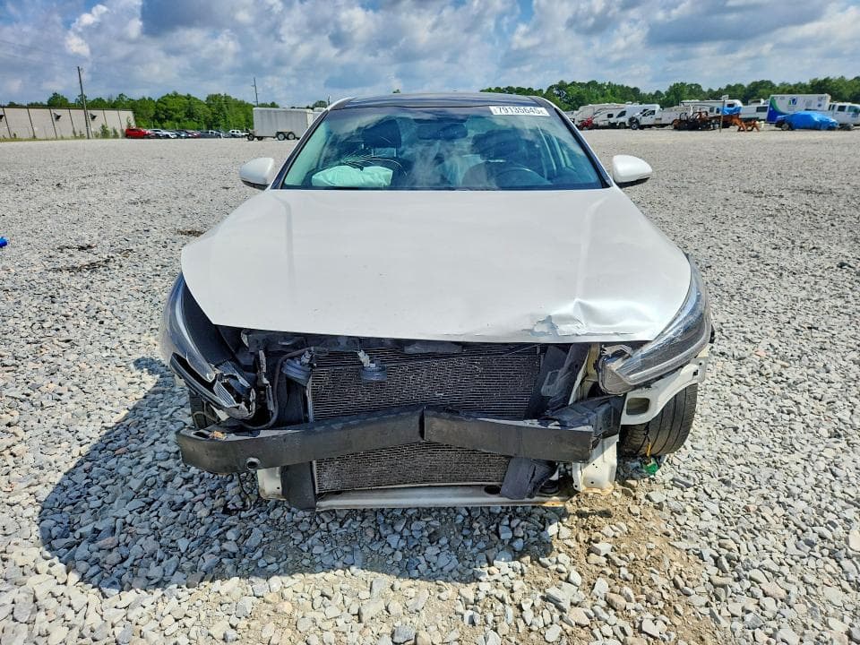 2017 KIA CADENZA PREMIUM PREMIUM 5