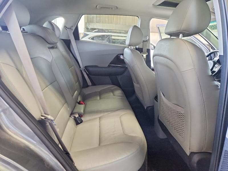 2017 KIA NIRO EX TOURING 10