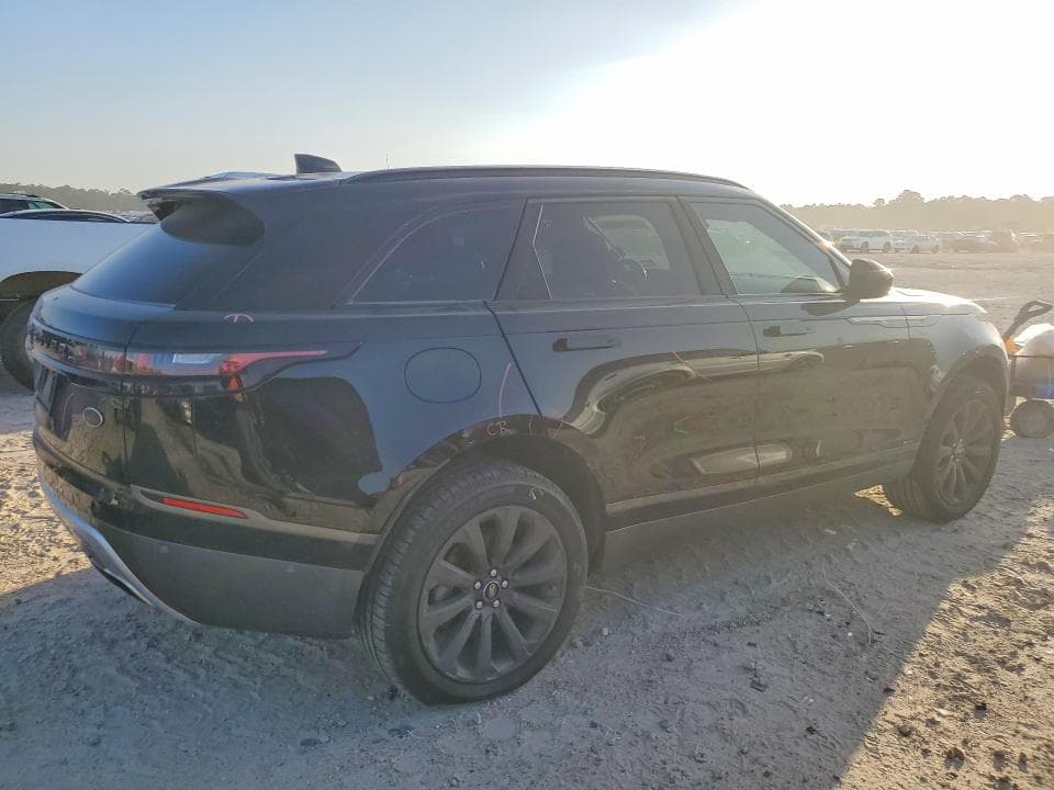 2018 LAND ROVER RANGE ROVER VELAR R-DYNAMIC SE 3
