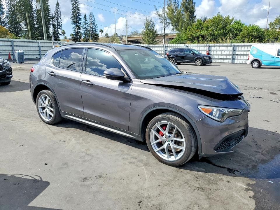 2019 ALFA ROMEO STELVIO TI 4