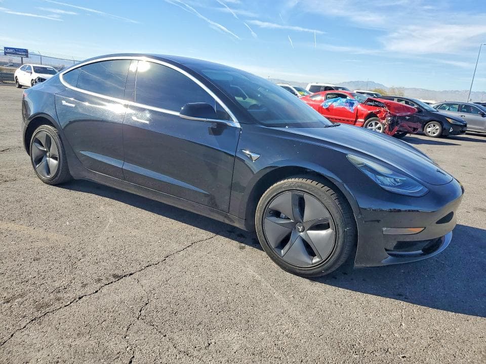 2018 TESLA MODEL 3 4
