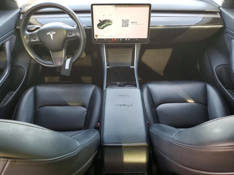 2018 TESLA MODEL 3 8