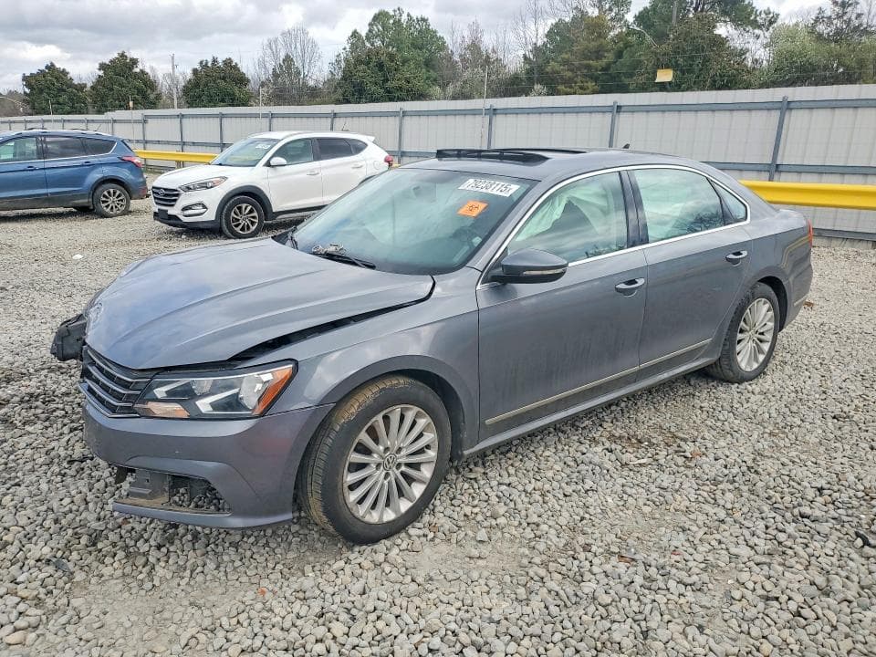 2016 VOLKSWAGEN PASSAT SE