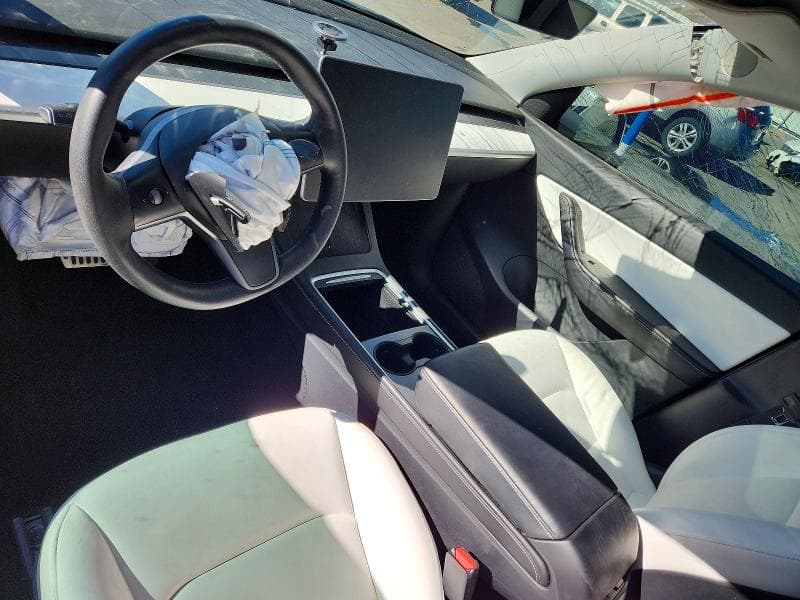 2021 TESLA MODEL Y 8