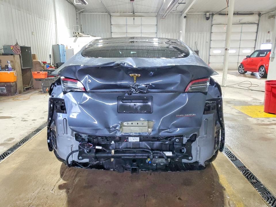 2023 TESLA MODEL Y 6