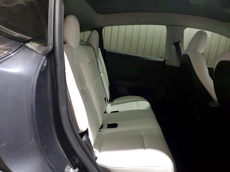 2023 TESLA MODEL Y 10
