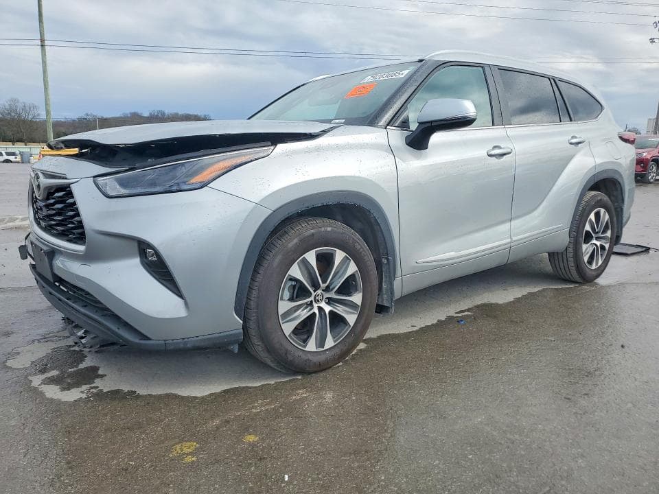 2025 TOYOTA HIGHLANDER XLE - 1