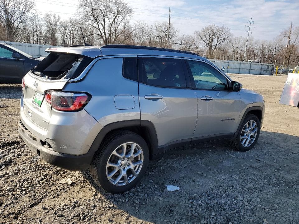2022 JEEP COMPASS LATITUDE LUX 3