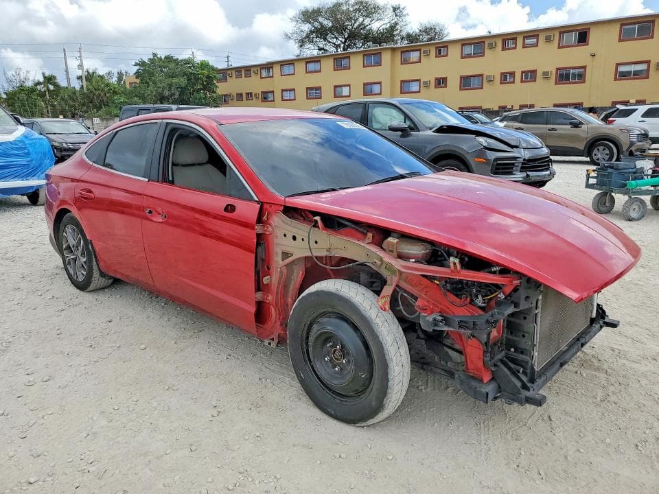 2021 HYUNDAI SONATA SEL 4