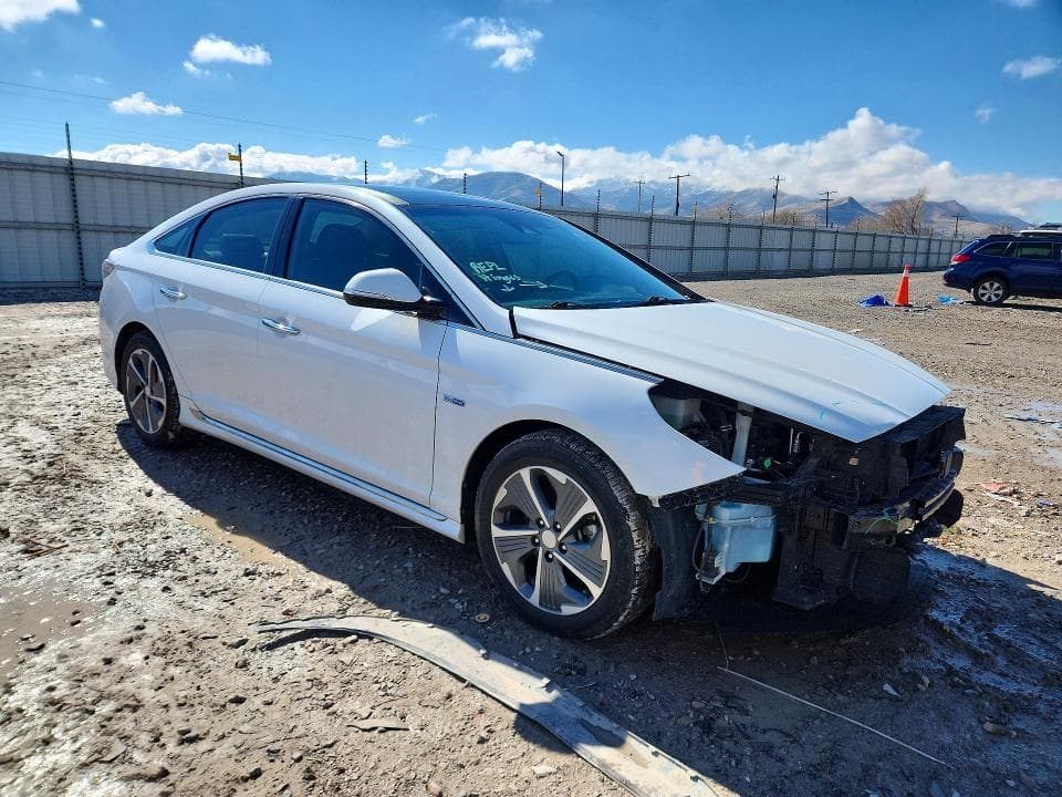 2018 HYUNDAI SONATA HYBRID LIMITED 4