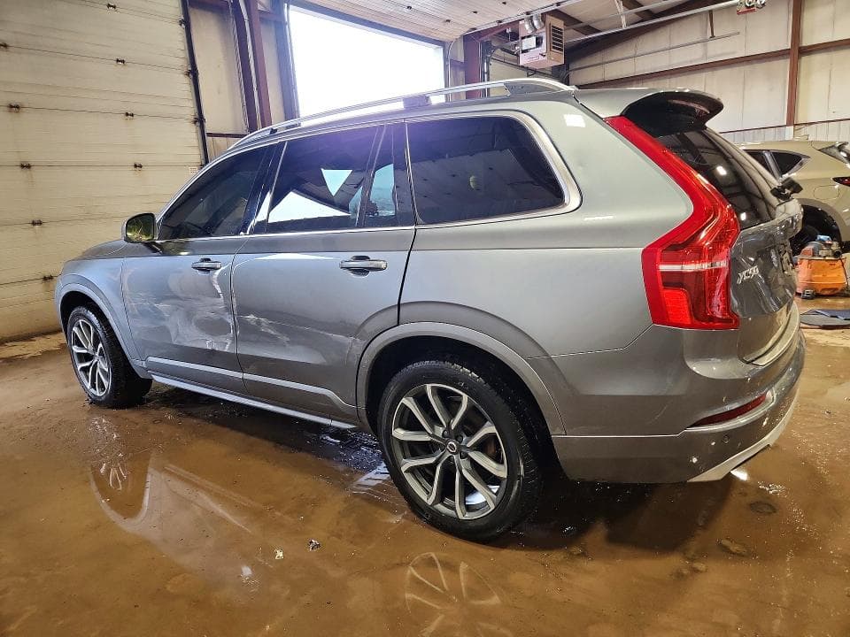 2017 VOLVO XC90 T6 2