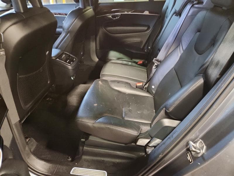 2017 VOLVO XC90 T6 11