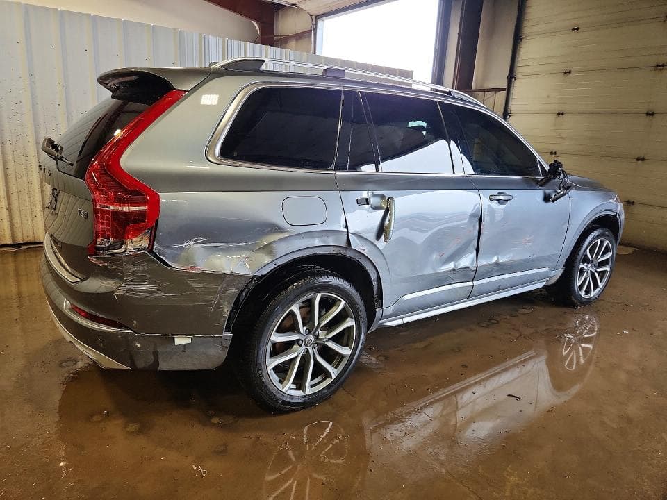 2017 VOLVO XC90 T6 3
