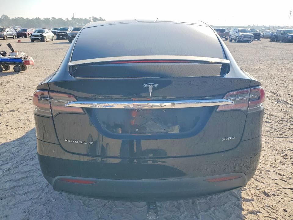 2017 TESLA MODEL X 6