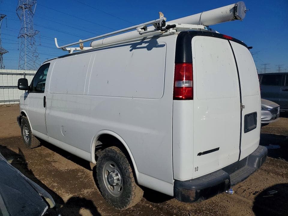 2017 CHEVROLET EXPRESS G2500 2