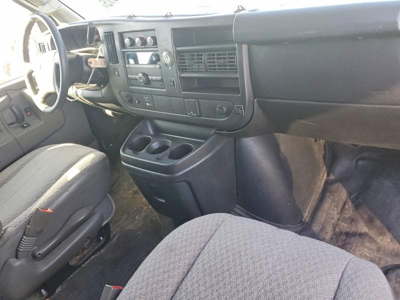 2017 CHEVROLET EXPRESS G2500 8