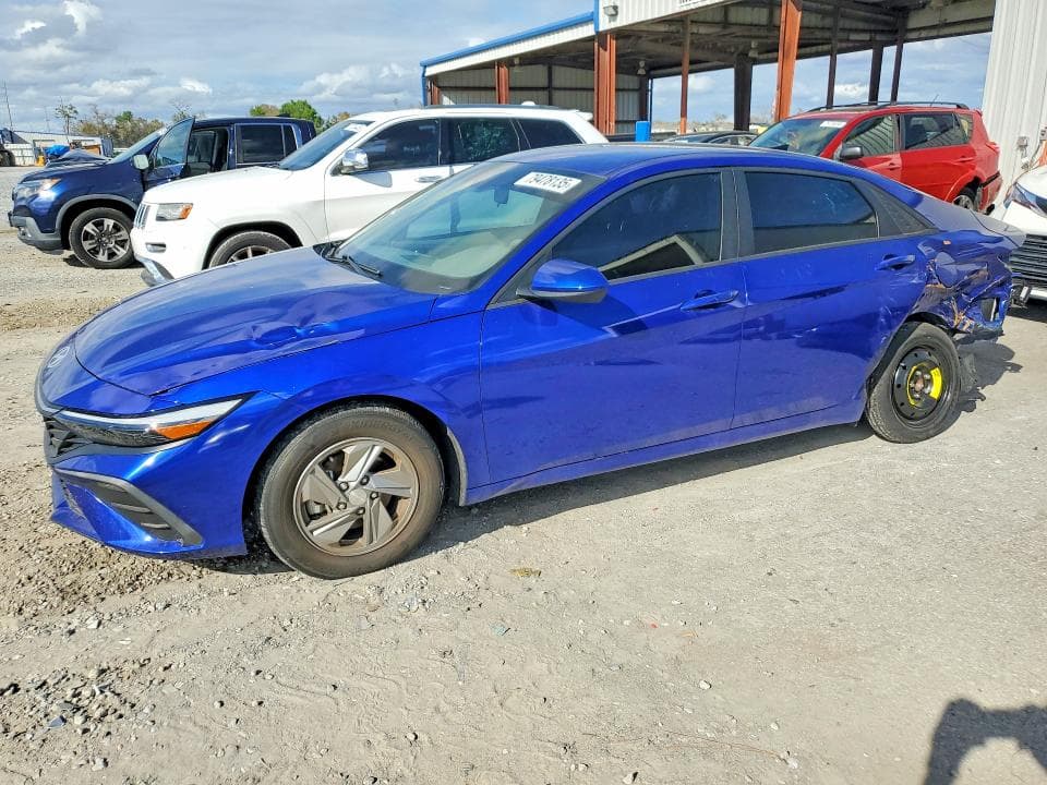 2024 HYUNDAI ELANTRA SE - 1