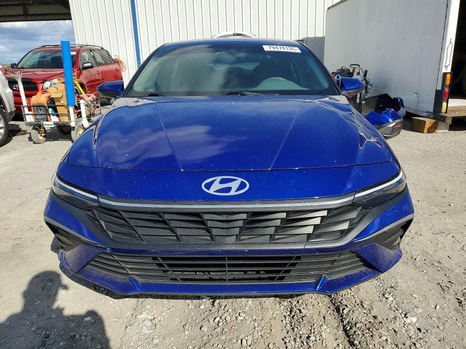 2024 HYUNDAI ELANTRA SE 5