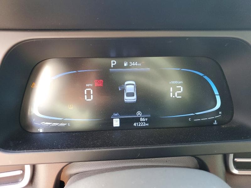 2024 HYUNDAI ELANTRA SE 9