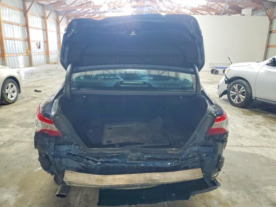 2020 TOYOTA CAMRY HYBRID XLE 6