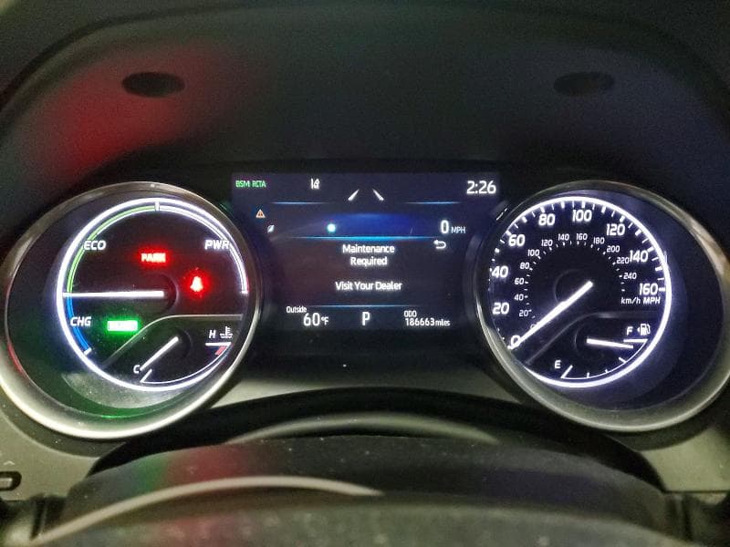 2020 TOYOTA CAMRY HYBRID XLE 9