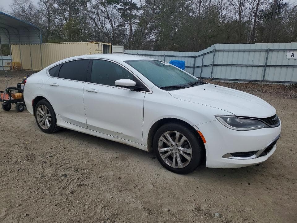 2017 CHRYSLER 200 4