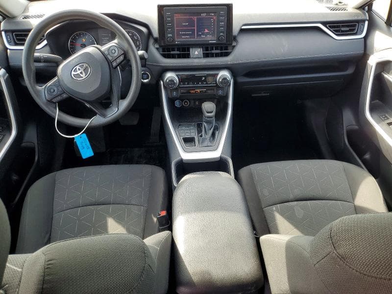 2022 TOYOTA RAV4 XLE 8