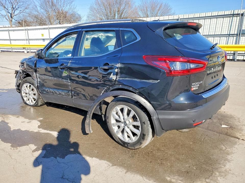 2022 NISSAN ROGUE SPORT SV 2