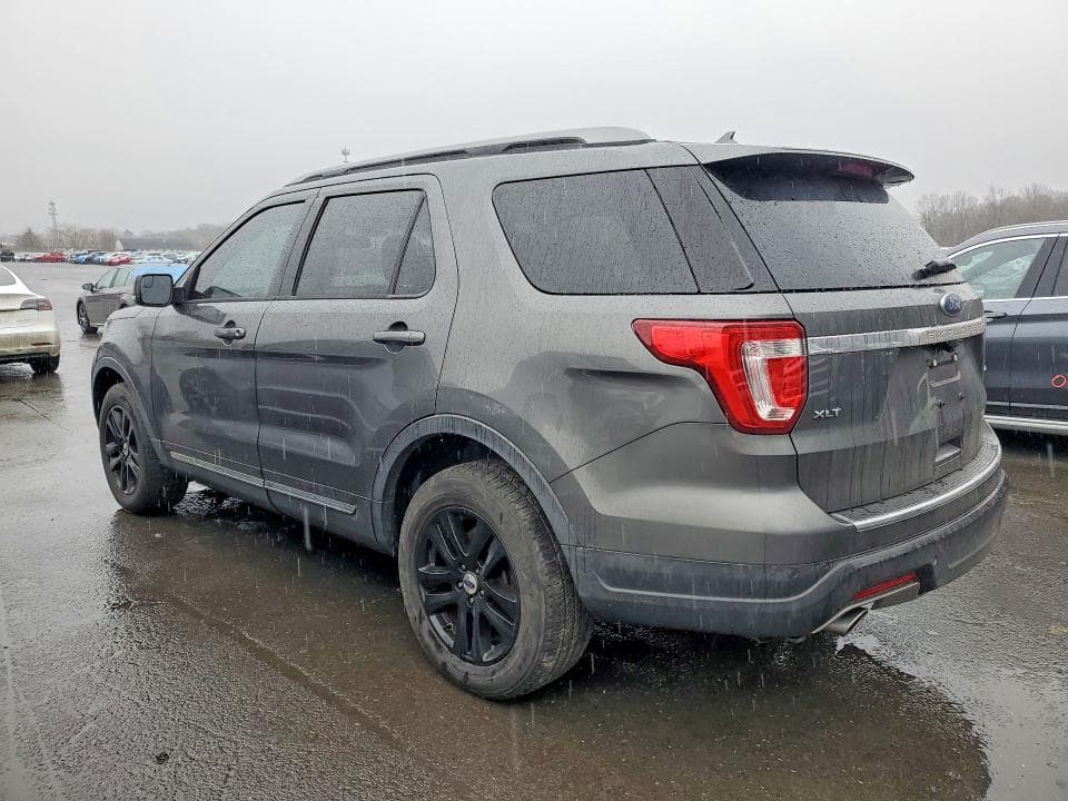 2018 FORD EXPLORER XLT 2