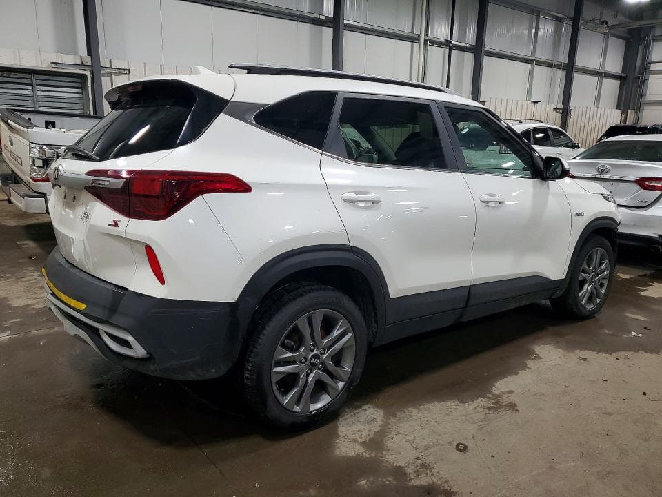 2021 KIA SELTOS S S 3