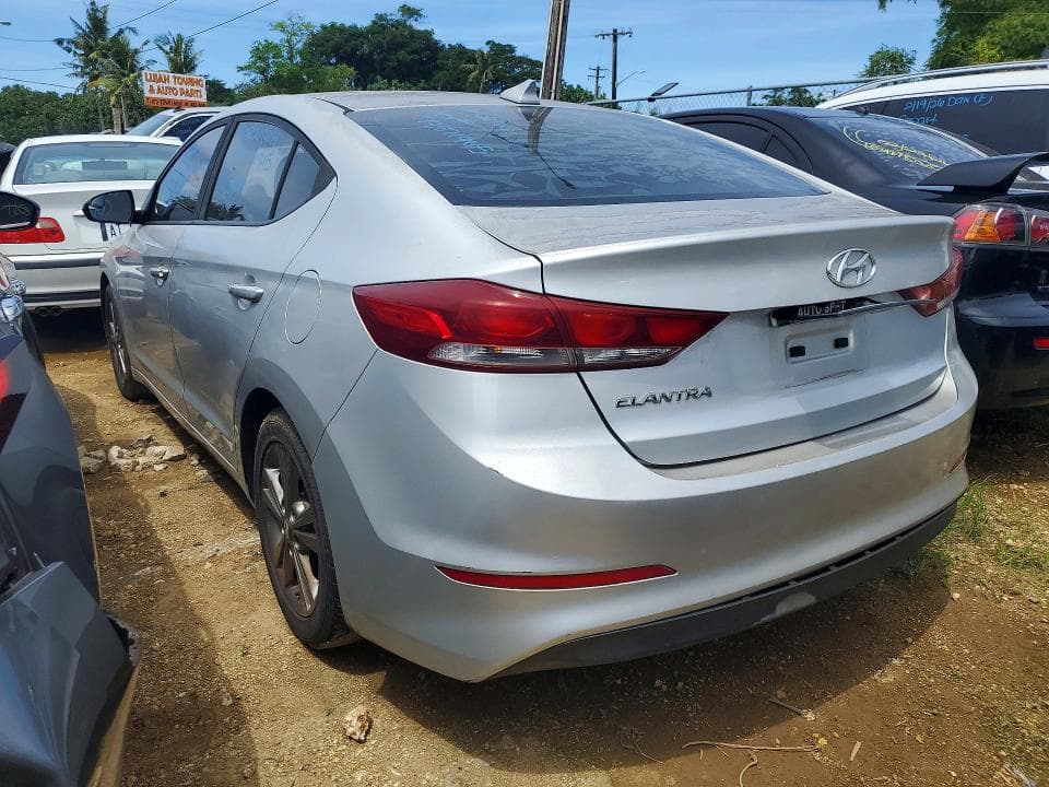 2018 HYUNDAI ELANTRA SE SE 2