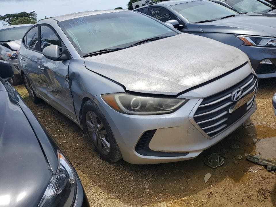 2018 HYUNDAI ELANTRA SE SE 4