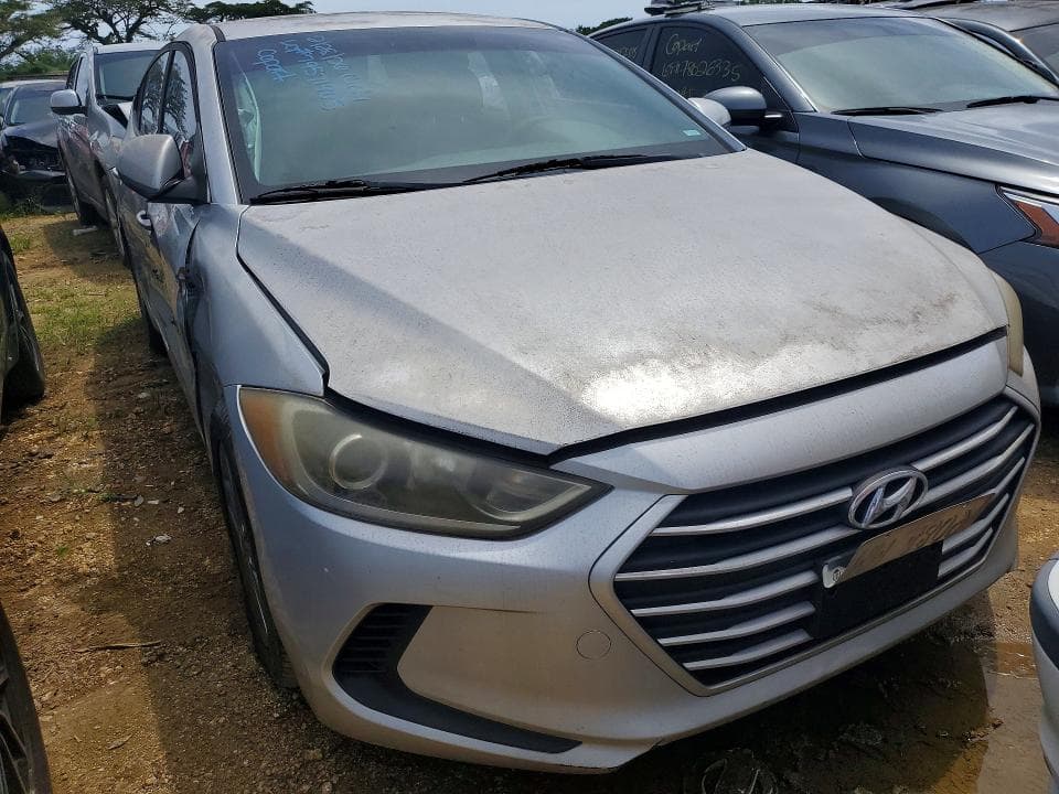 2018 HYUNDAI ELANTRA SE SE 5