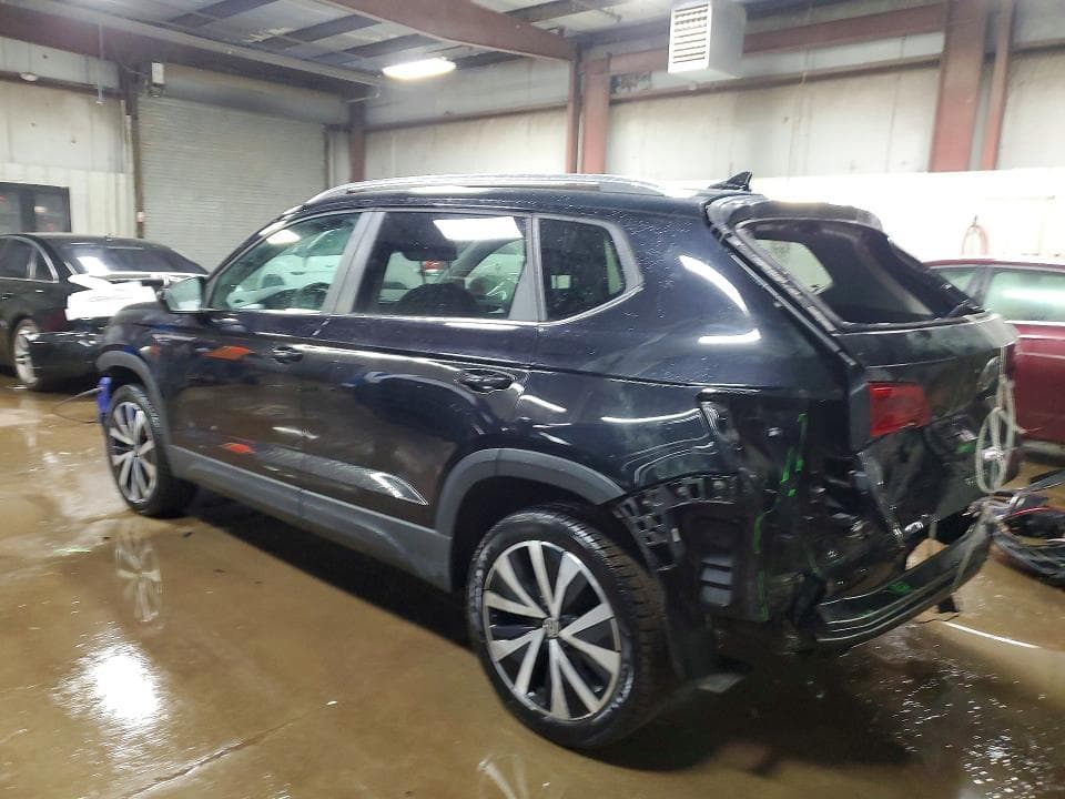2022 VOLKSWAGEN TAOS SE 2