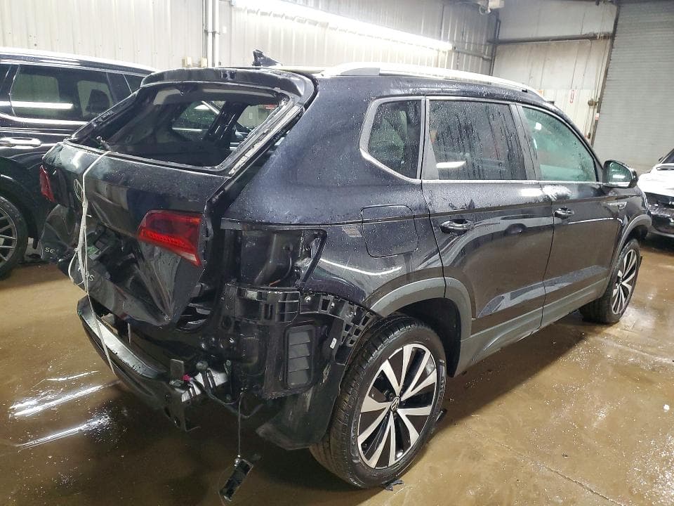 2022 VOLKSWAGEN TAOS SE 3