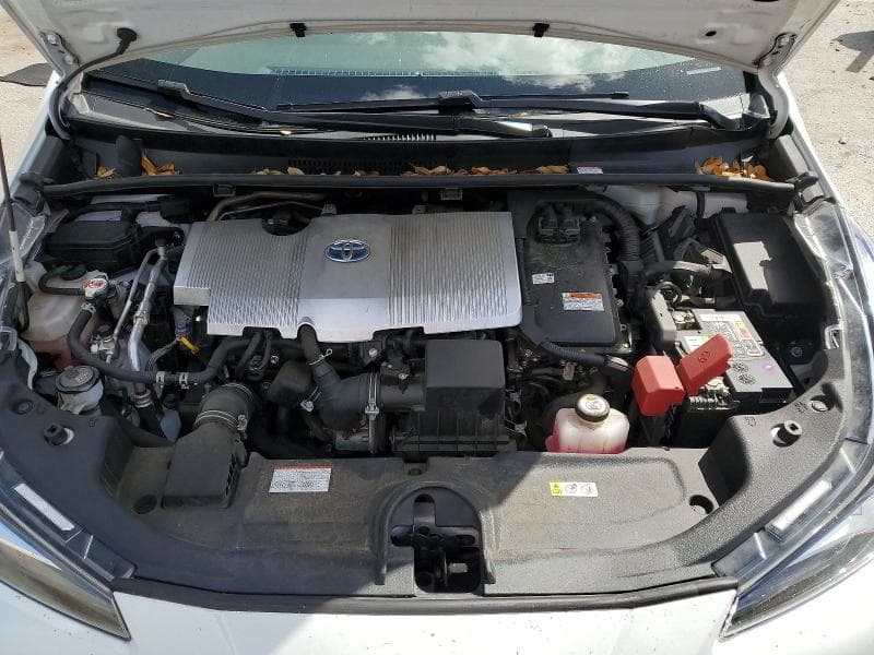 2022 TOYOTA PRIUS LE 11