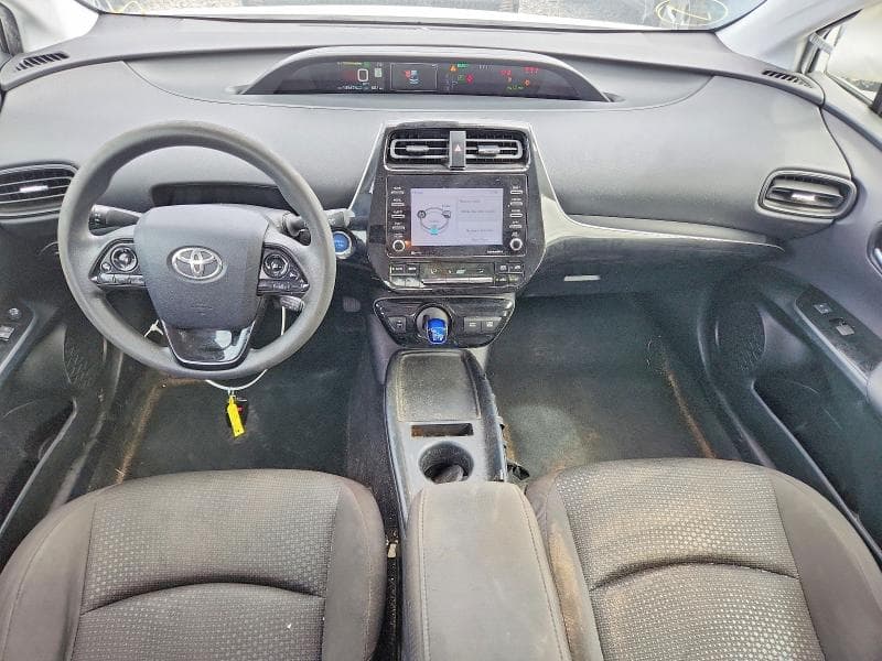 2022 TOYOTA PRIUS LE 8