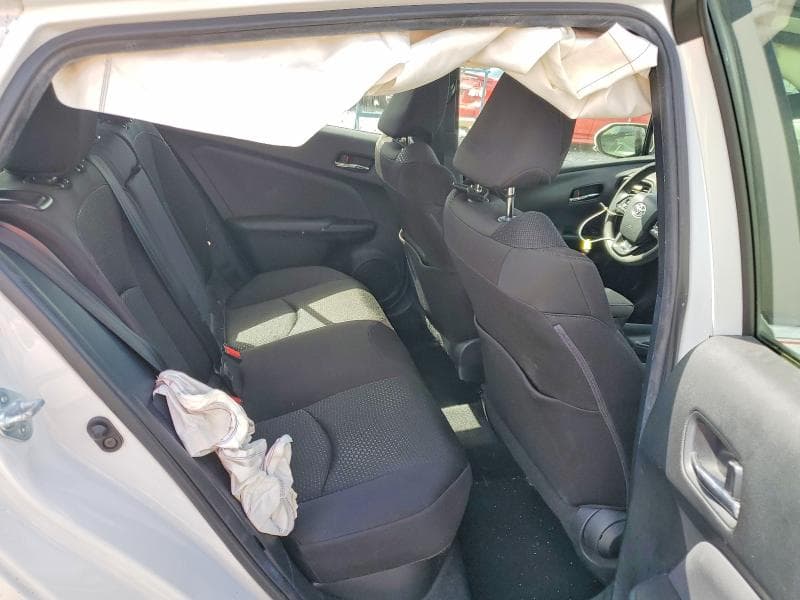 2022 TOYOTA PRIUS LE 10