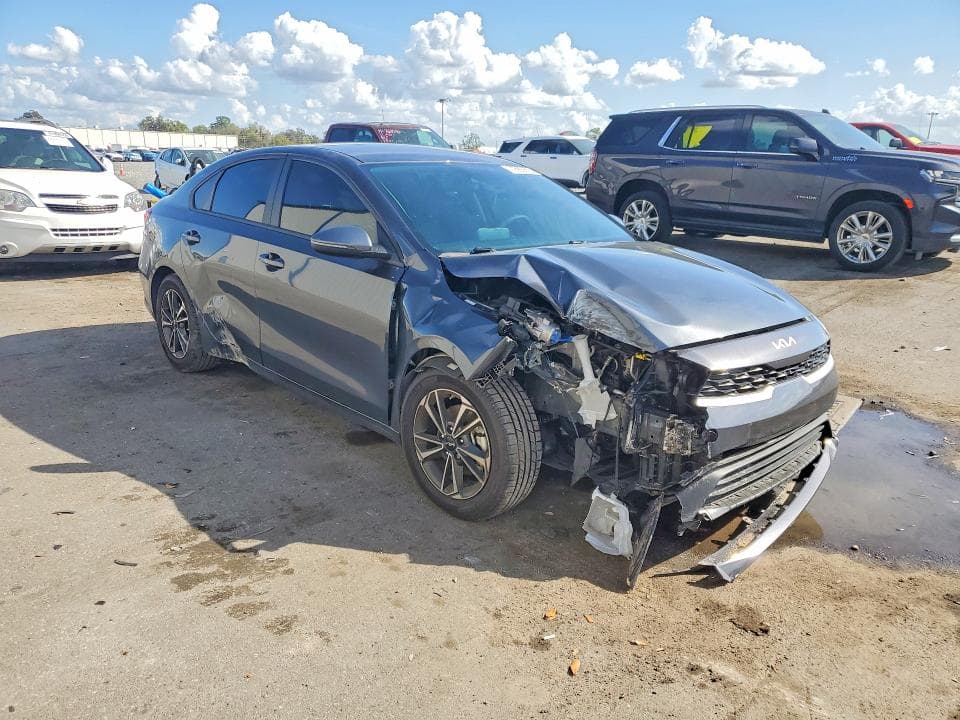 2024 KIA FORTE LXS 4