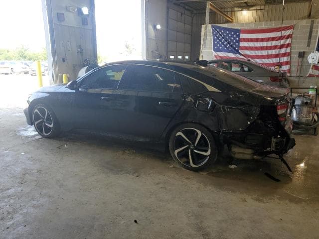 2018 FORD SEDAN 2