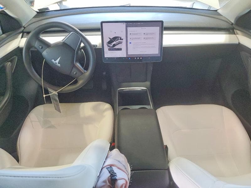 2024 TESLA MODEL Y 8
